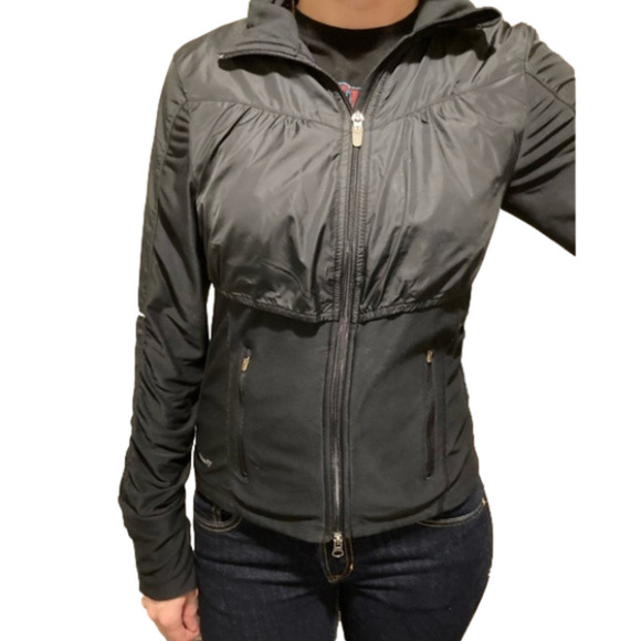 NIKE BLACK SOFT SHELL RUNNING JACKET - Size Small - Picture 1 of 11
